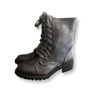 Pewter Boots Women Size 7.5